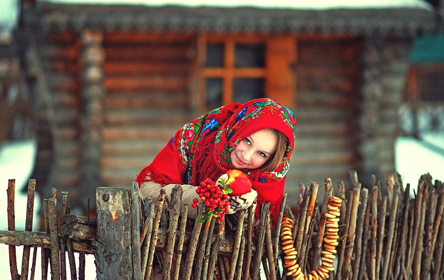 Sexy girl Women in Slavic costumes in Riyadh